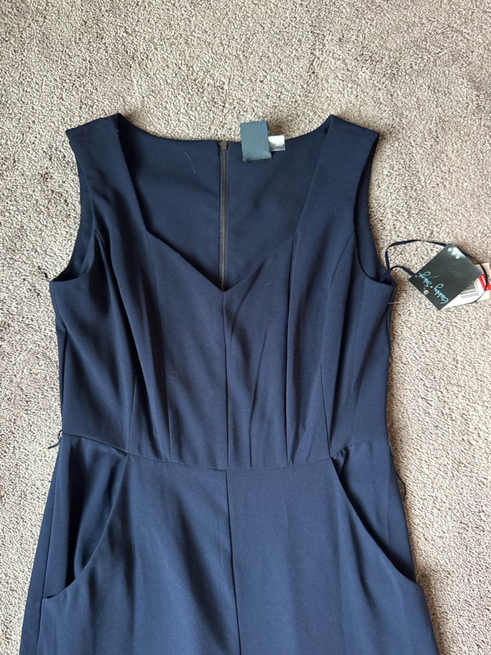 Gabby Skye Navy Wide Leg Jumpsuit Sleeveless V Neck Formal NWT SIZE 6 - Picture 2 of 8